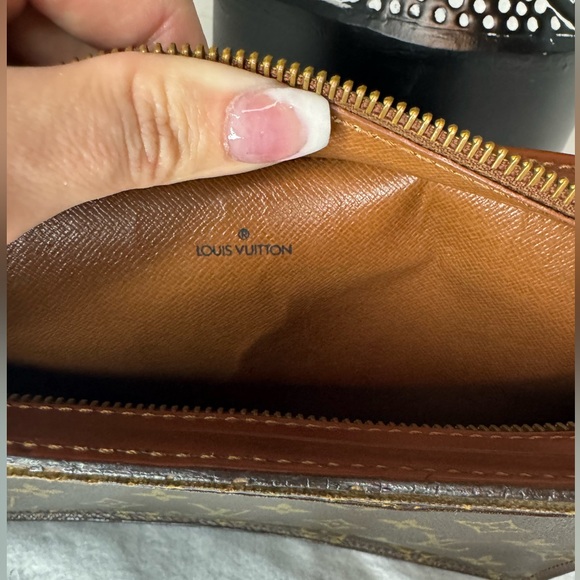 Authentic Louis Vuitton pochette homme